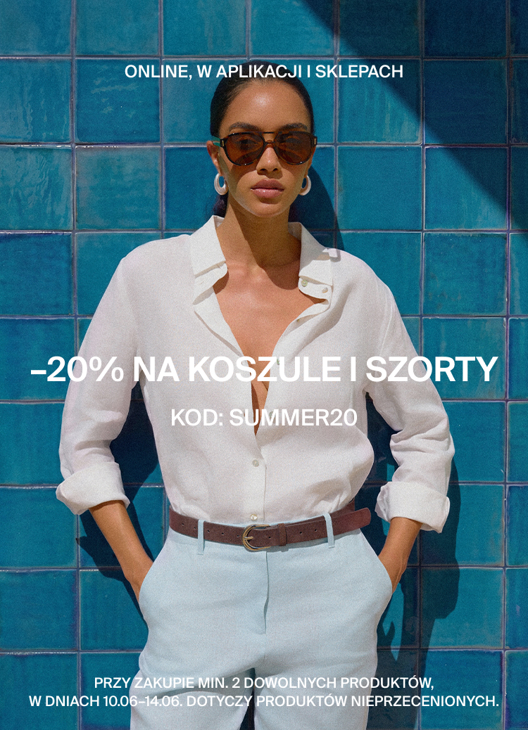 Baner promocyjny informujący o 20% rabacie na koszule i szorty z kodem SUMMER20, dostępny online, w aplikacji i sklepach; przy zakupie minimum dwóch produktów, w określonym terminie.